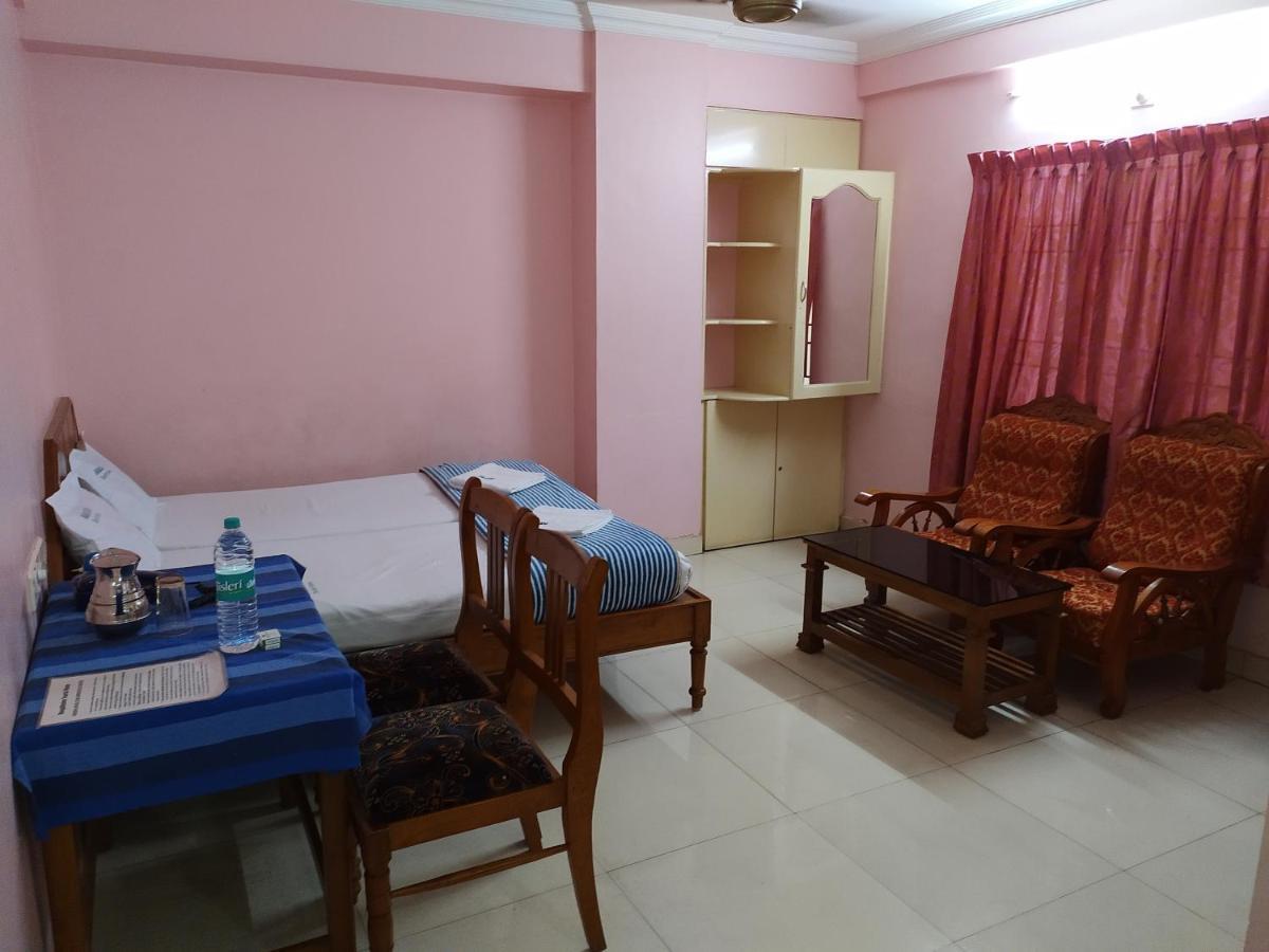 Manjalikulam Tourist Home Thiruvananthapuram Esterno foto